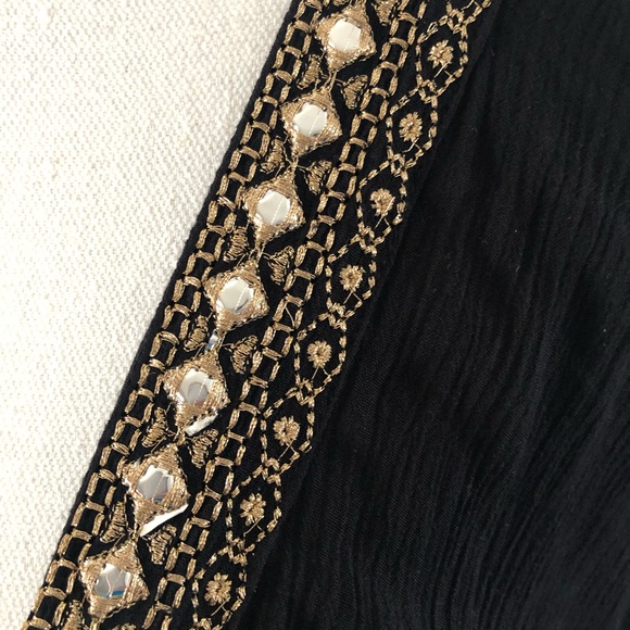 Medium Black kimono gold accents En Creme - Picture 3 of 6